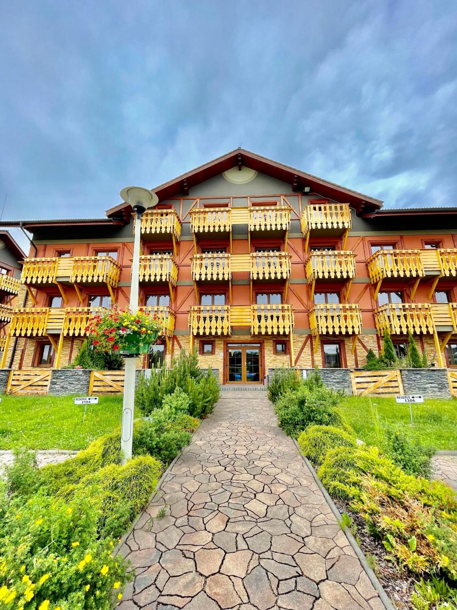 Apartment Jenny- Stunning View Of High Tatras เวลคา ลอมนิตซา ภายนอก รูปภาพ